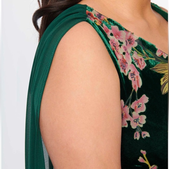 Unique Vintage Emerald & Cherry Blossom Velvet Cape Maxi Dress Medium NWT - Picture 4 of 11